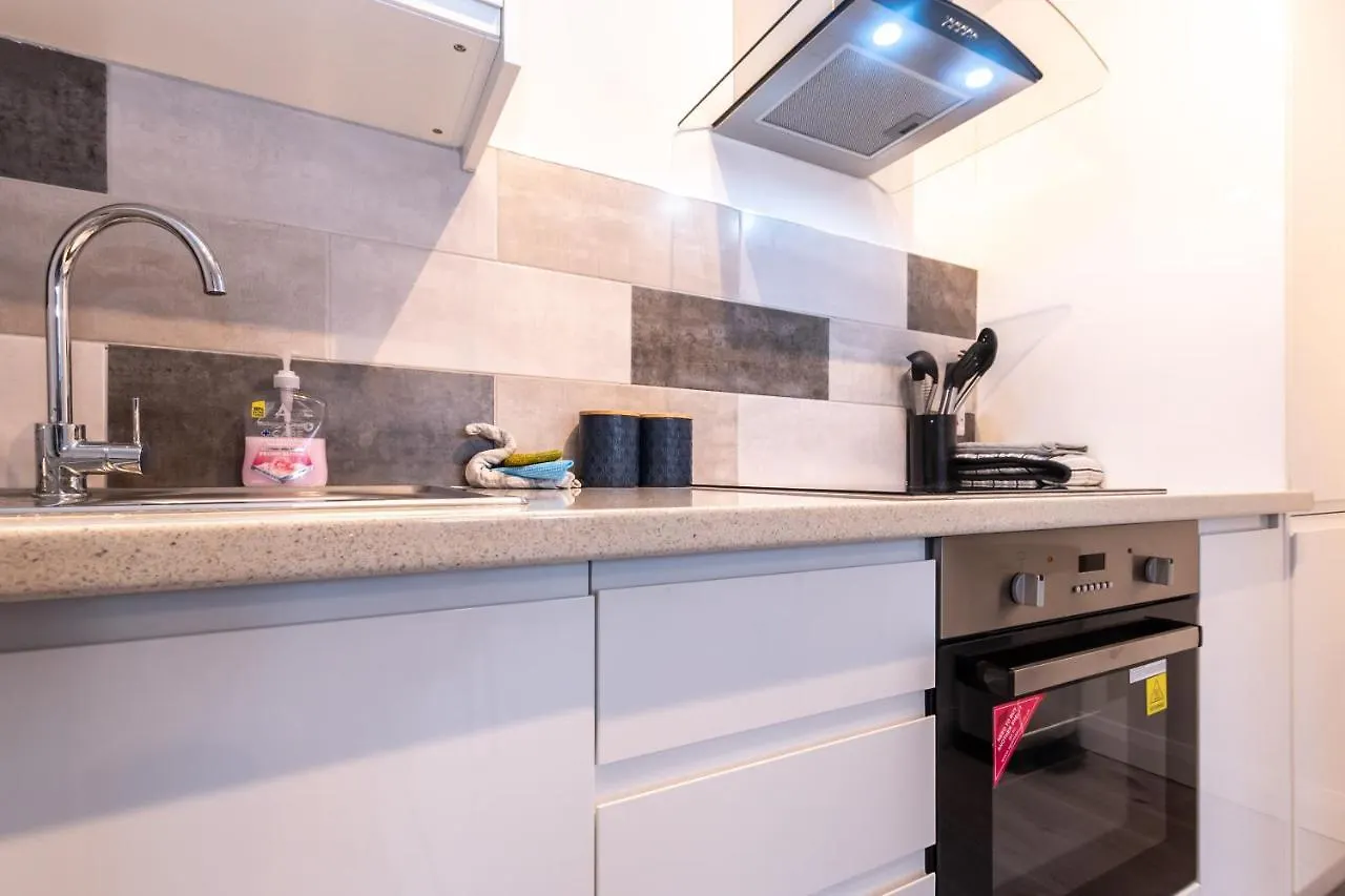 Southampton City Apartments: Central Location with Parking United Kingdom
