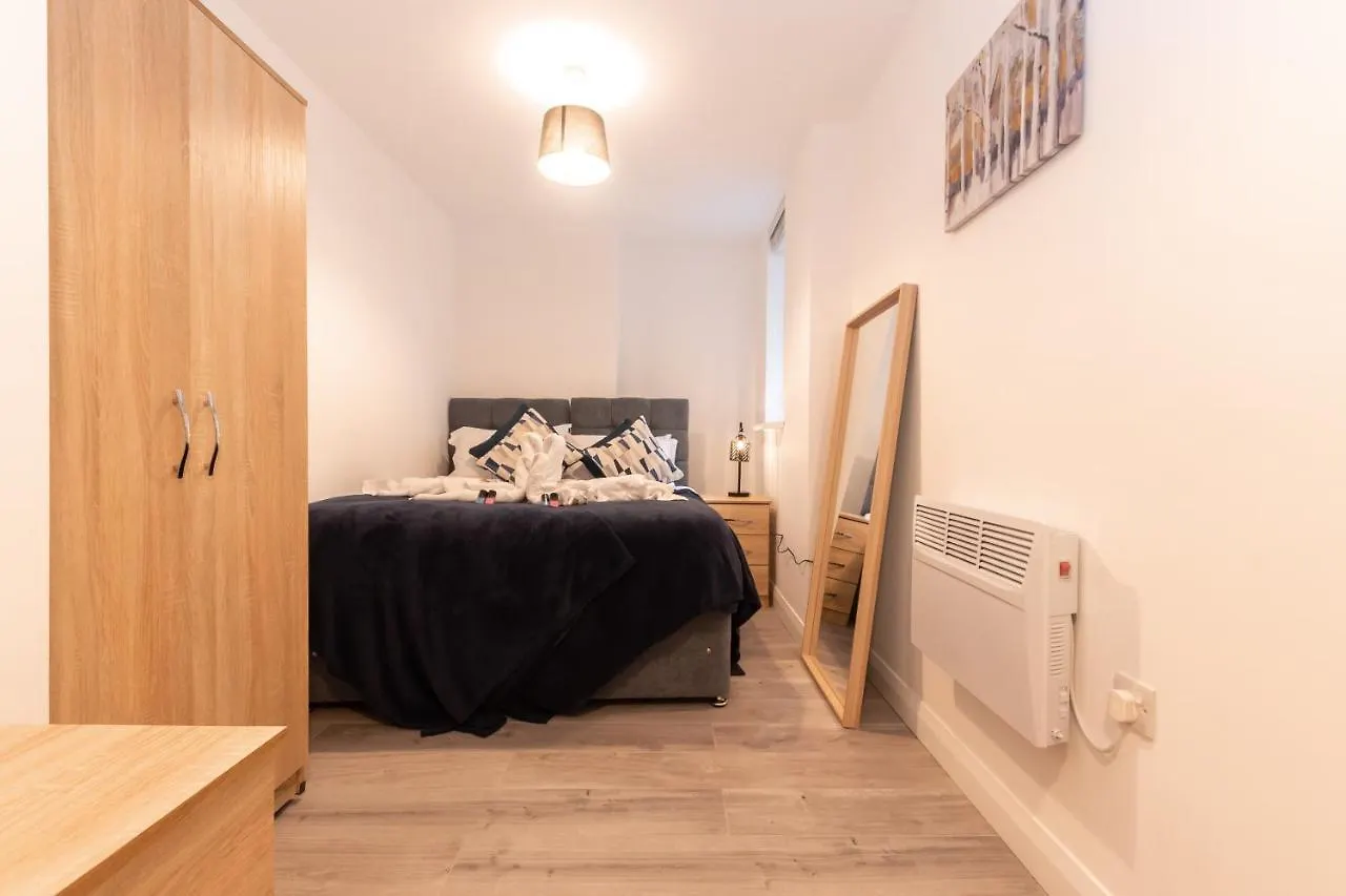 Apartment Southampton City Apartments: Central Location with Parking United Kingdom