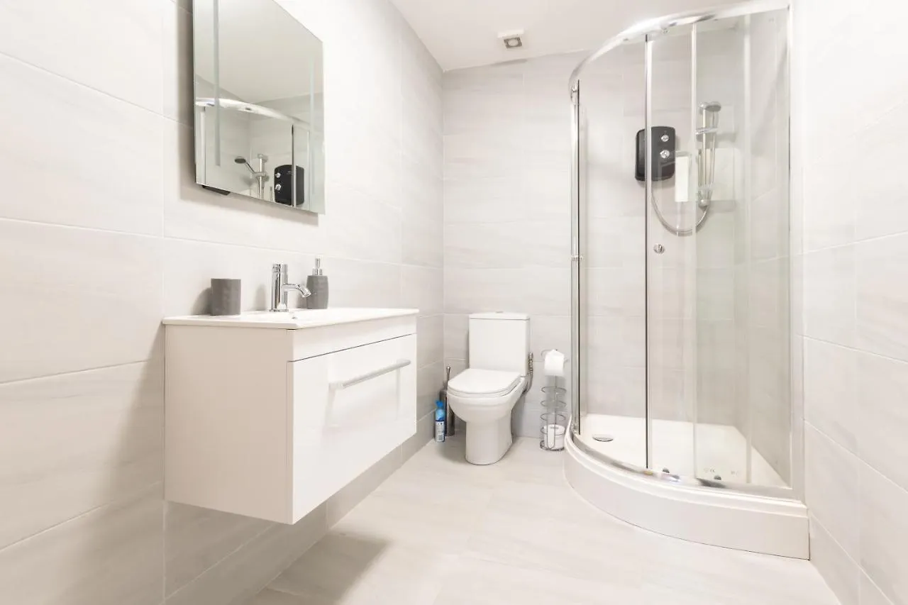 Apartment Southampton City Apartments: Central Location with Parking United Kingdom